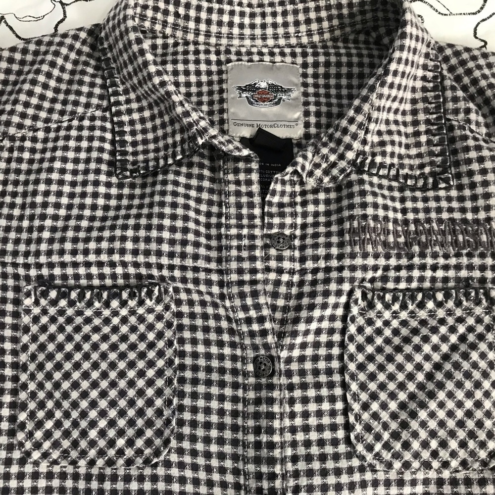 Short sleeve Harley Davidson Blk/Wht cotton embroidered, tailored shirt. Size S